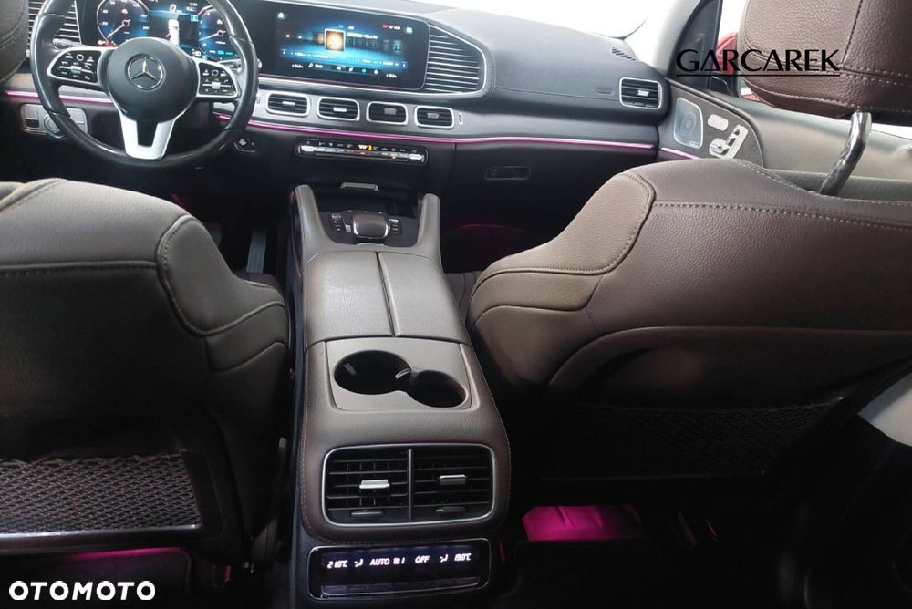 Mercedes-Benz GLS - 12