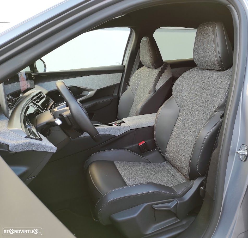 Peugeot E-3008 Allure - 21