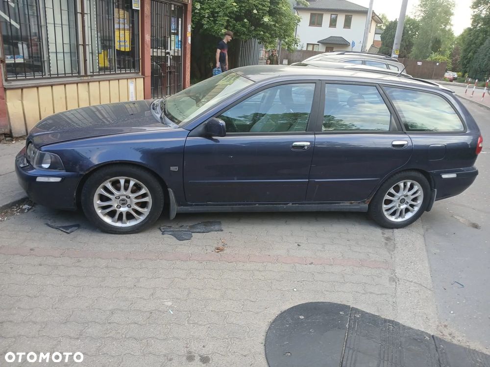 Volvo V40 1.9D - 6