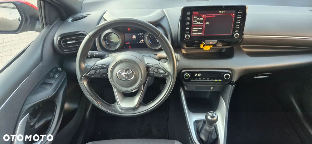 Toyota Yaris 1.5 VVT-i Team Deutschland - 9