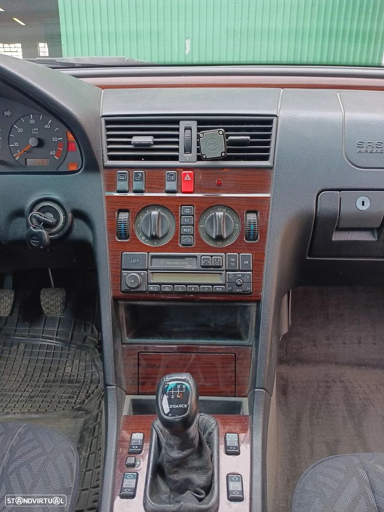 Mercedes-Benz C 250 D Elegance - 8