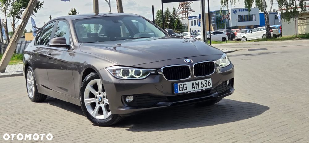 BMW Seria 3 316d EU6 - 23