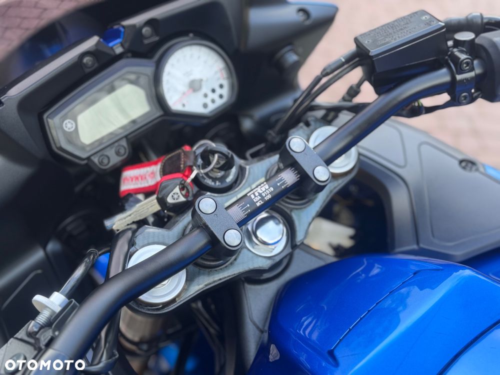 Yamaha FZ8 - 28
