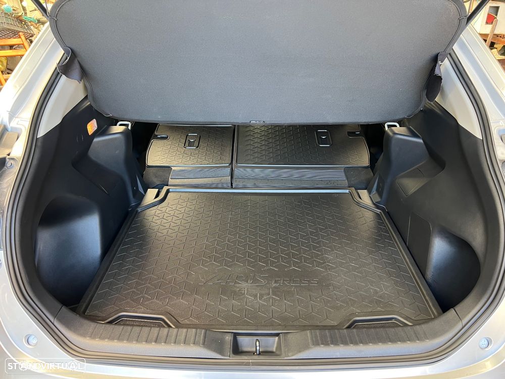 Toyota Yaris Cross 1.5 HDF Comfort Plus - 41