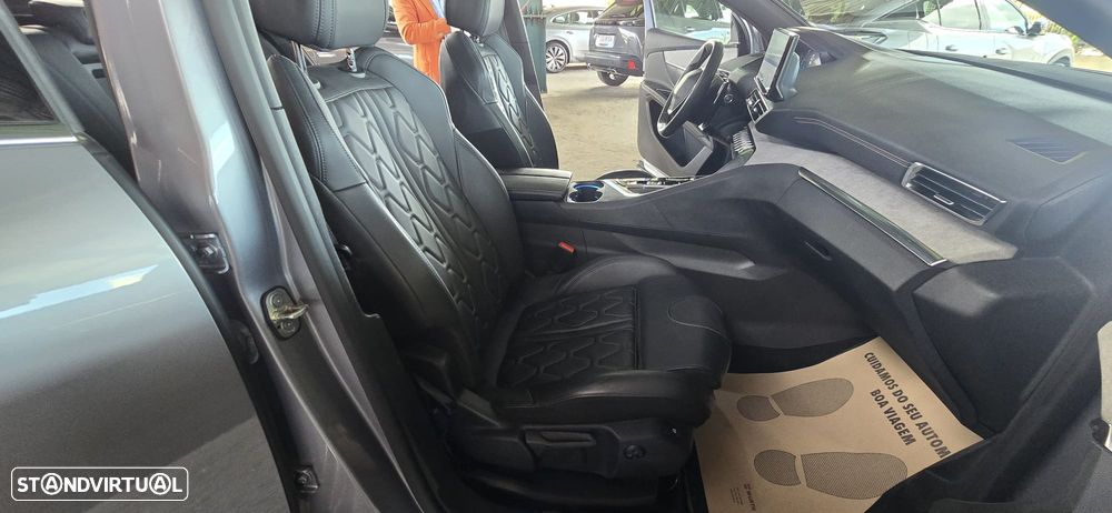 Peugeot 3008 1.6 Hybrid4 GT Pack e-EAT8 - 27