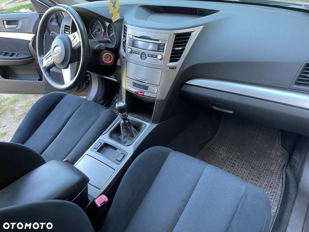 Subaru Outback 2.5i Active - 14