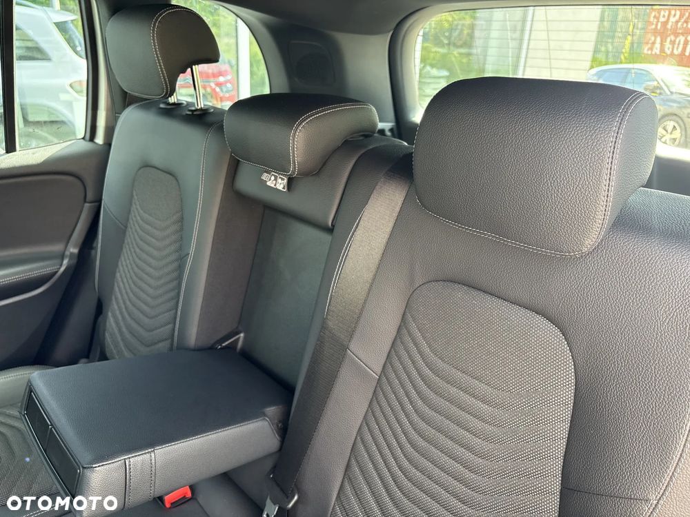 Mercedes-Benz GLB 200 7G-DCT - 18