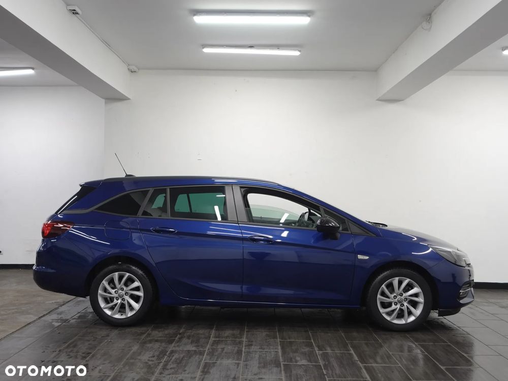 Opel Astra 1.2 Turbo Edition - 10