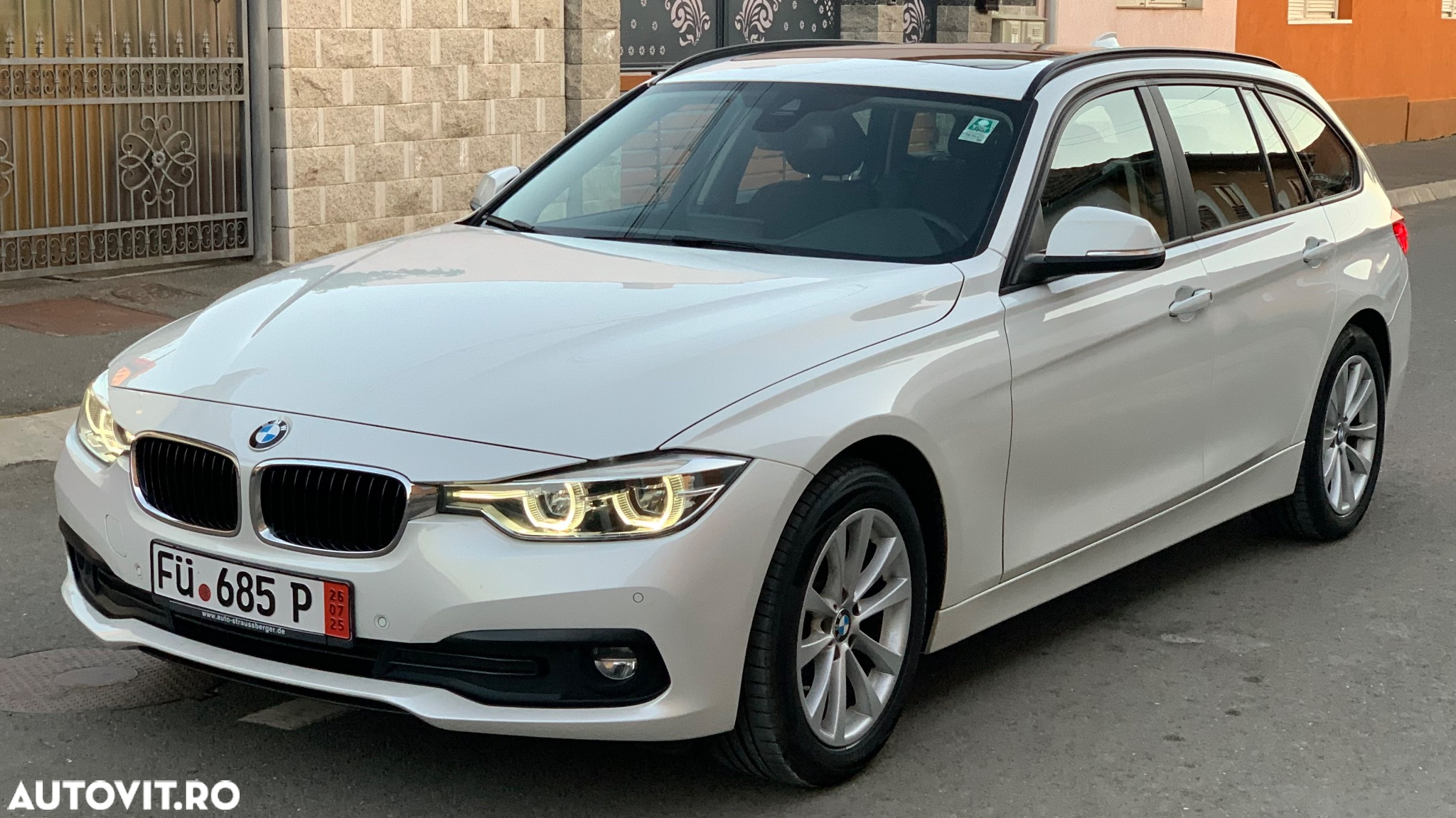 BMW Seria 3 320d Touring Aut. Advantage - 4