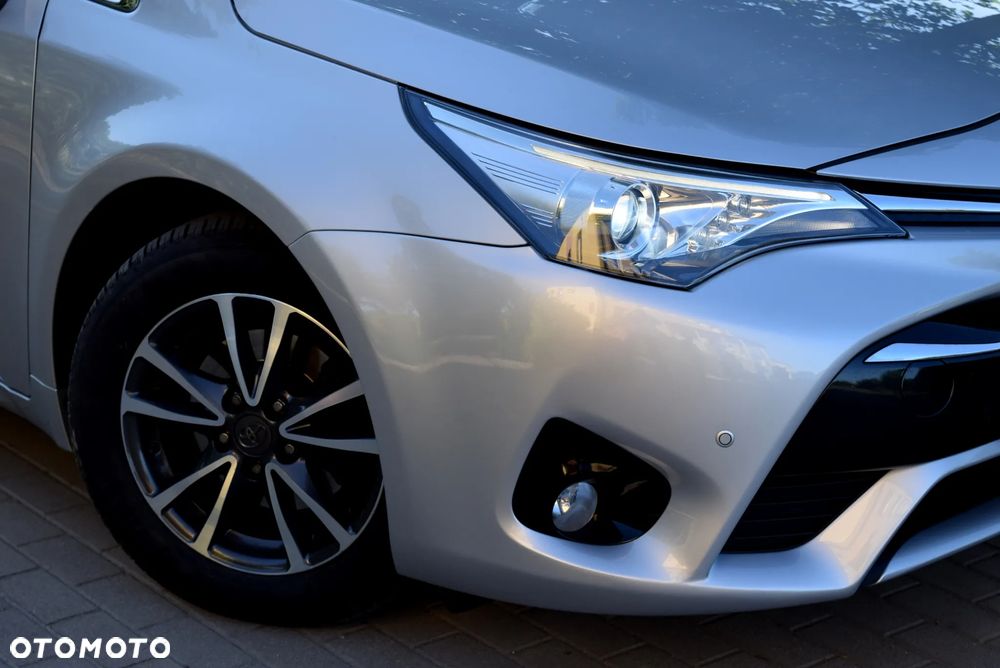 Toyota Avensis 2.0 Premium MS - 2