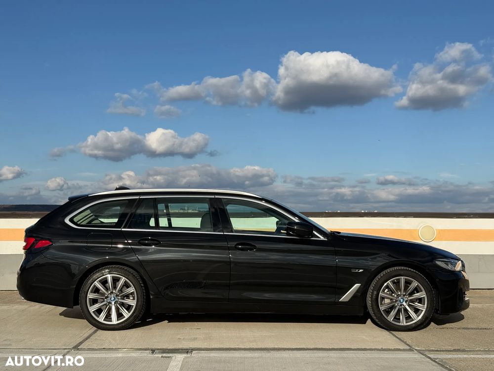 BMW Seria 5 530e xDrive Touring Aut. Luxury Line - 16
