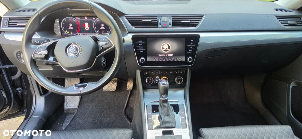 Skoda Superb 2.0 TDI DSG Active - 14