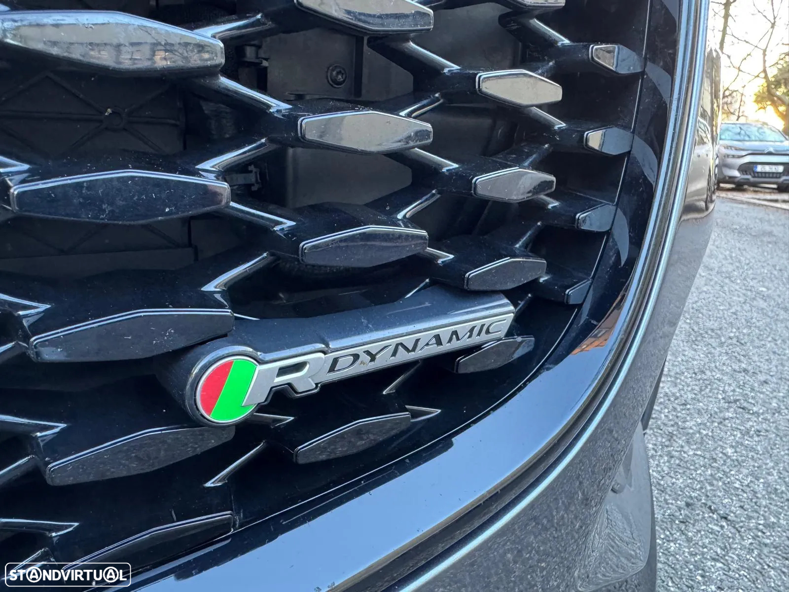Jaguar F-Pace 2.0 P400e AWD R-Dynamic HSE - 19