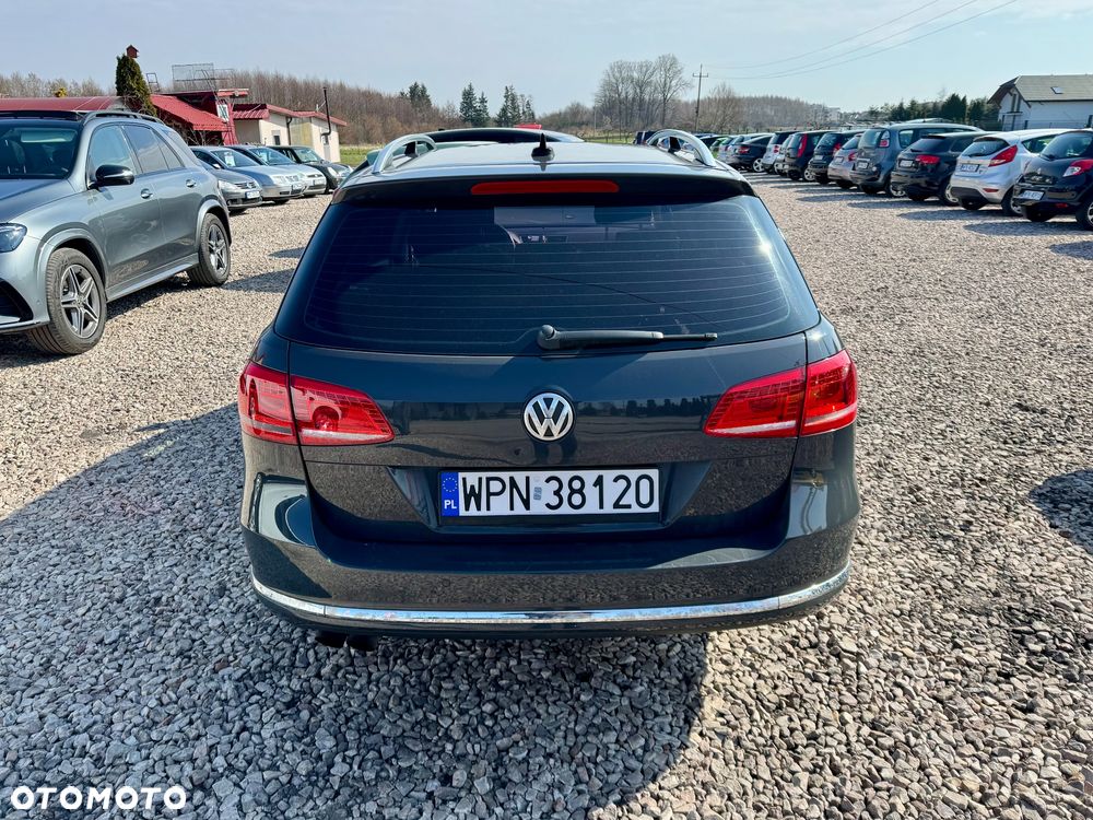 Volkswagen Passat - 16