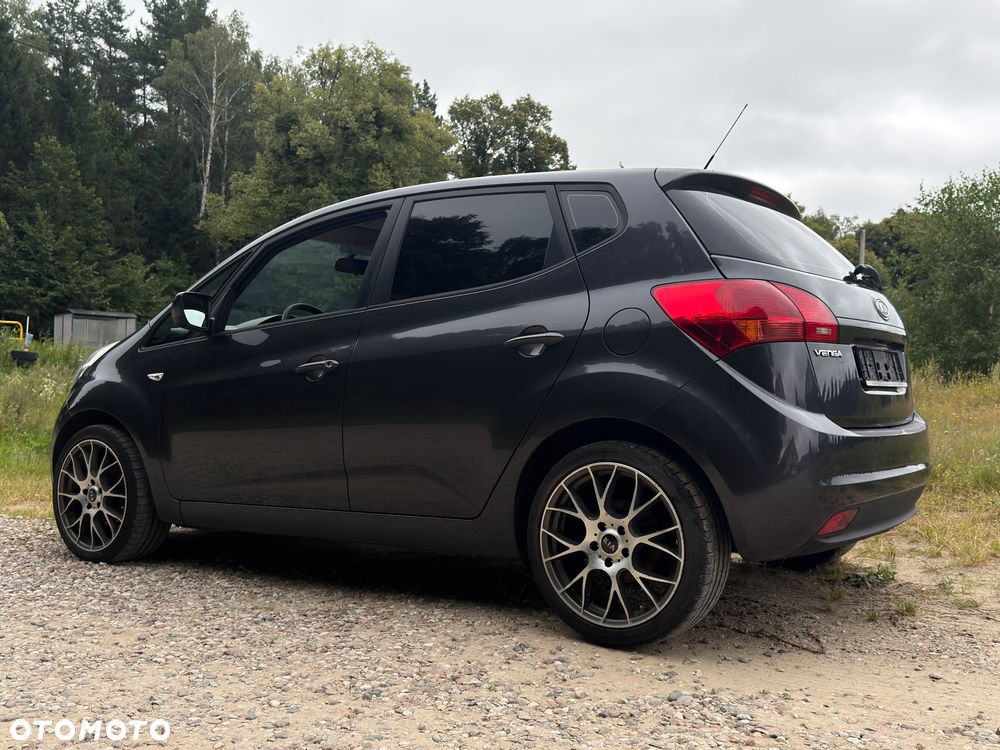 Kia Venga 1.4 L - 2