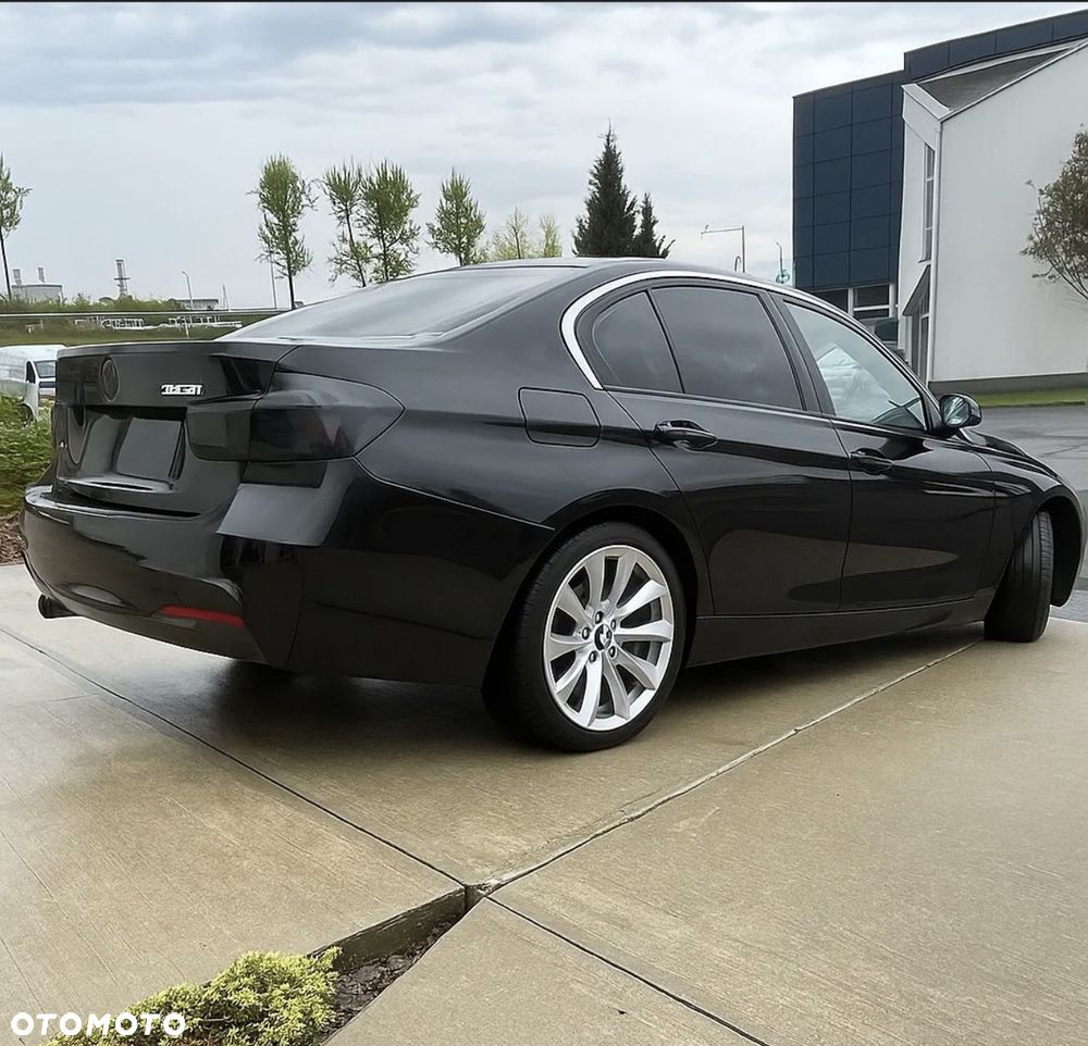 BMW Seria 3 328i xDrive - 4