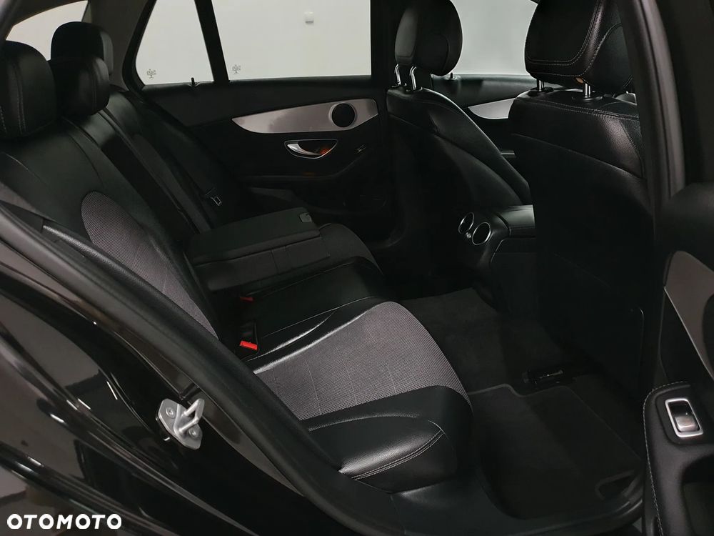 Mercedes-Benz Klasa C 220 d T 9G-TRONIC - 17