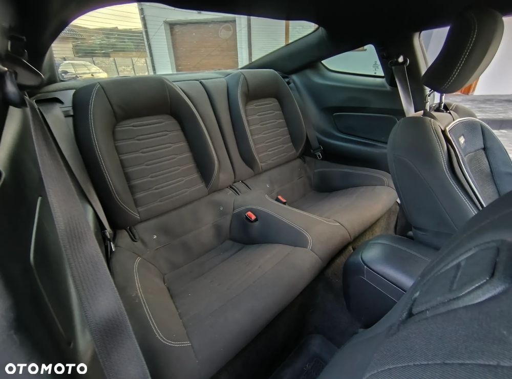 Ford Mustang 2.3 Eco Boost - 10