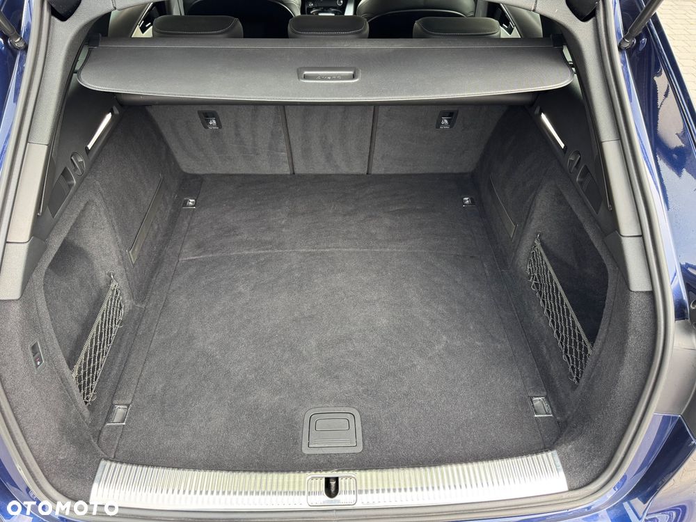 Audi A4 Avant 40 TDI Quattro S Line S tronic - 32