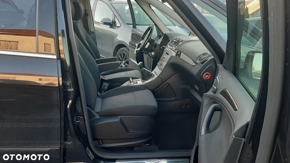 Ford Galaxy 2.0 Business Edition - 19