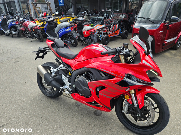 QJMOTOR SRK 800RR