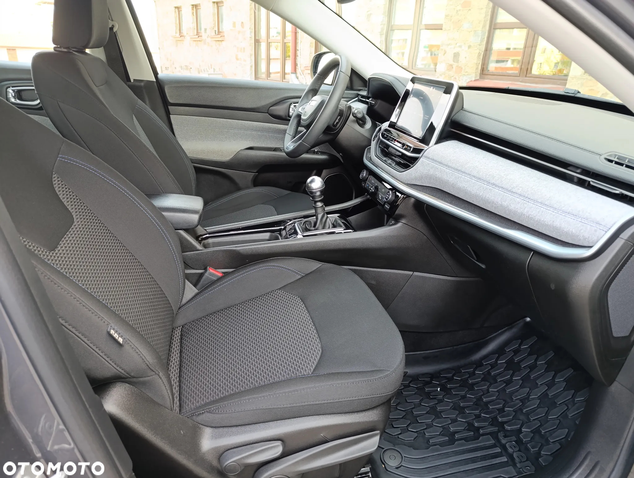 Jeep Compass 1.3 TMair Longitude FWD S&S - 19