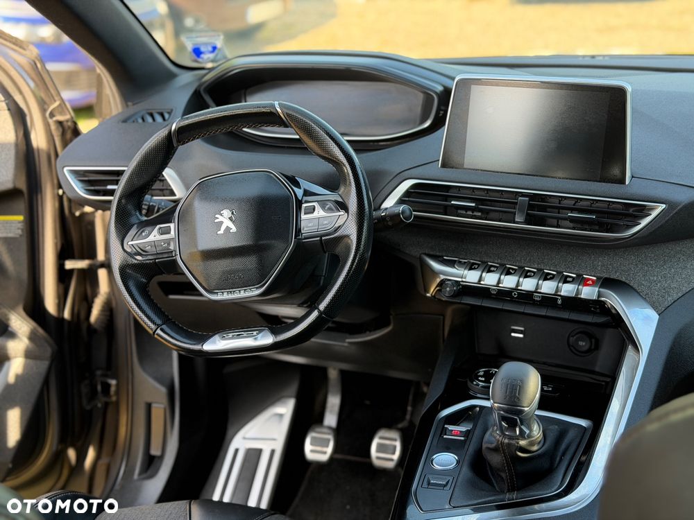 Peugeot 5008 1.6 BlueHDi Allure 7os - 27