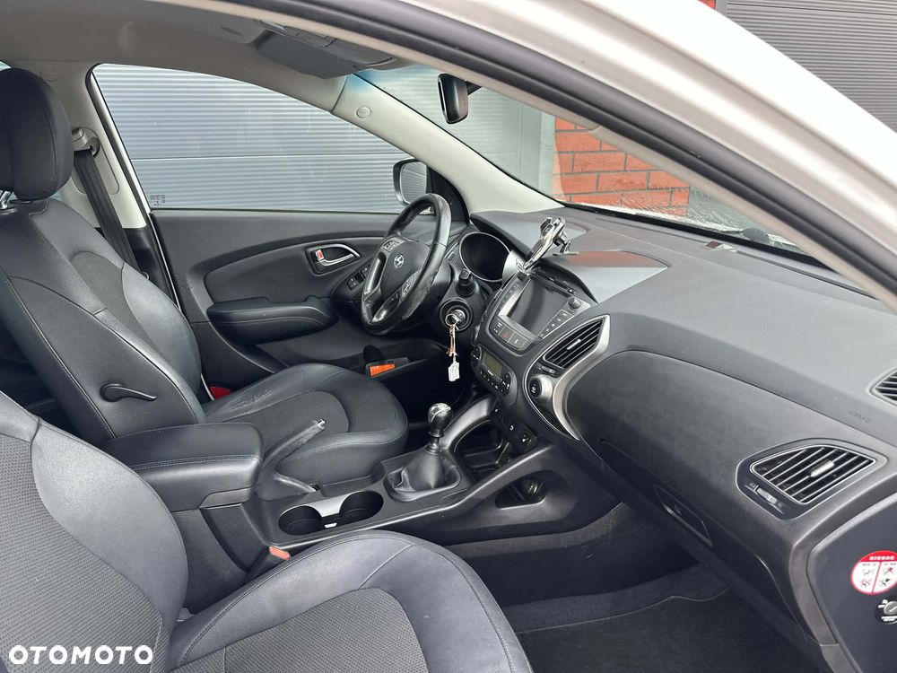 Hyundai ix35 1.7 CRDi 2WD blue Trend - 9