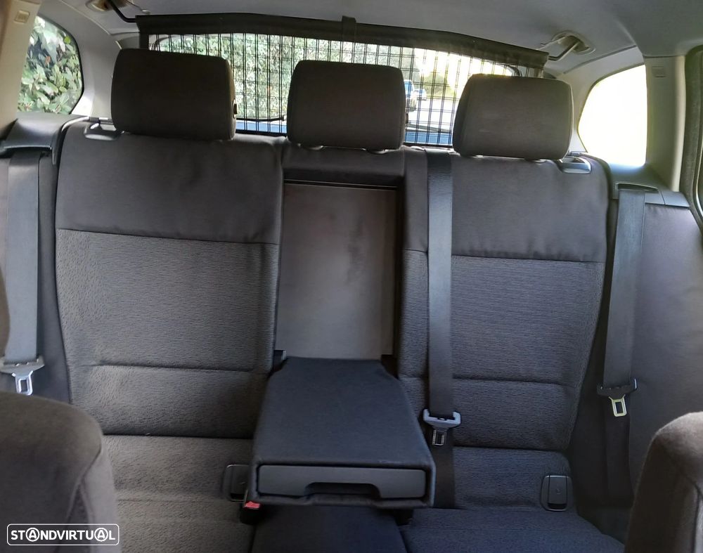 BMW 318 d Navigation Sport - 12