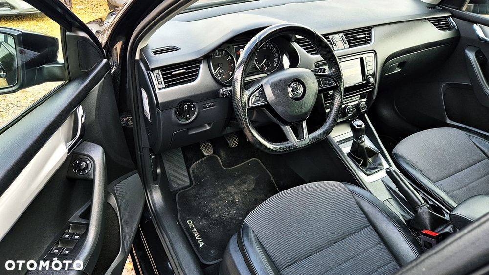 Skoda Octavia 1.4 TSI Business - 32