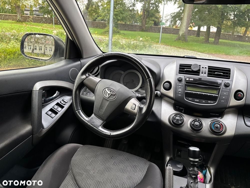 Toyota RAV4 - 7