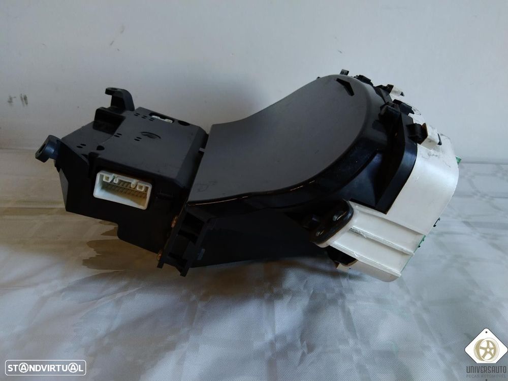 QUADRANTE TOYOTA YARIS 2001 - 3