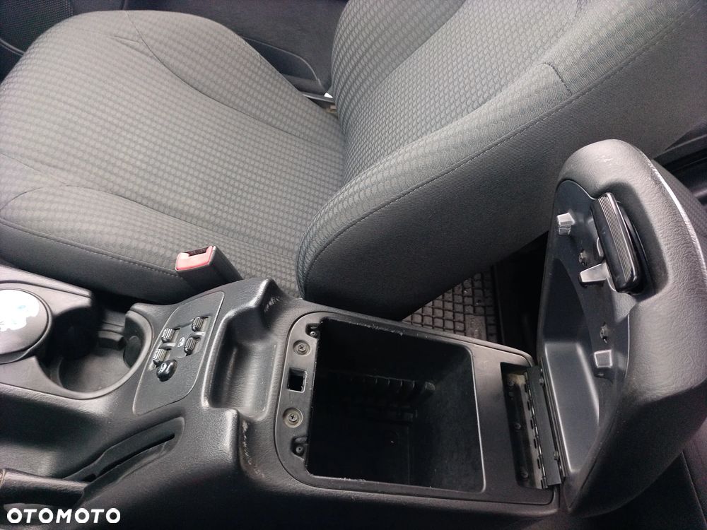 Jeep Cherokee - 27
