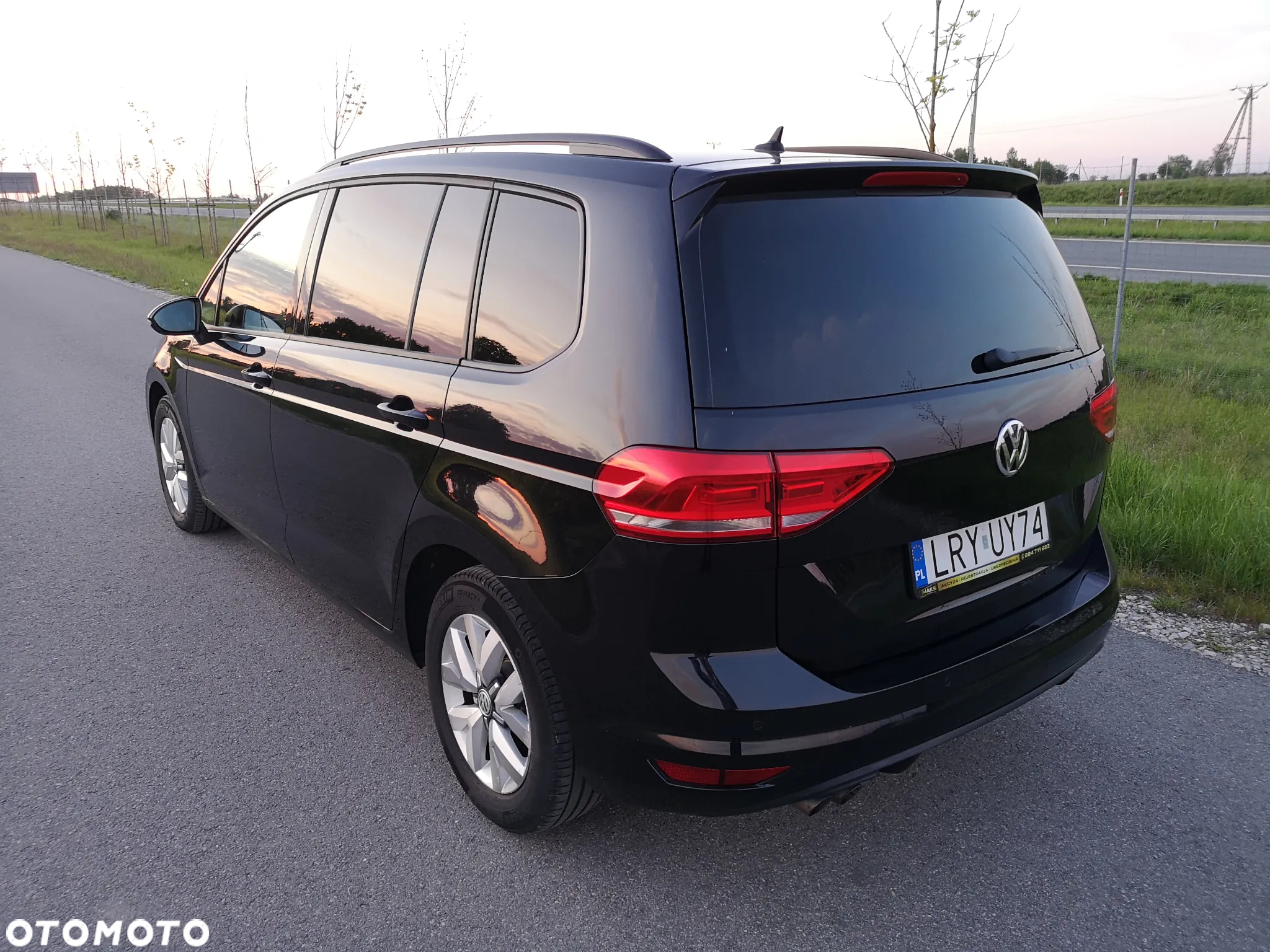 Volkswagen Touran 2.0 TDI SCR DSG Comfortline - 30