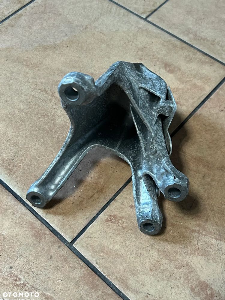 BMW G20 G21 G22 G23 G26 G29 ŁAPA WSPORNIK SILNIKA PRAWY 6876206 - 3