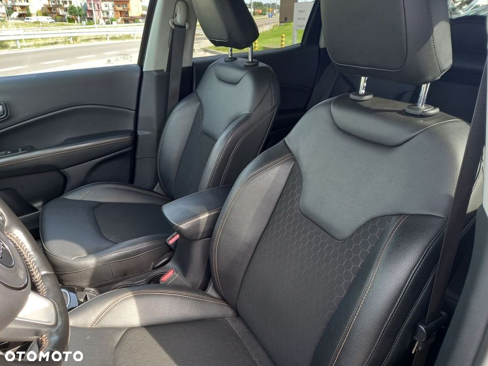 Jeep Compass - 23