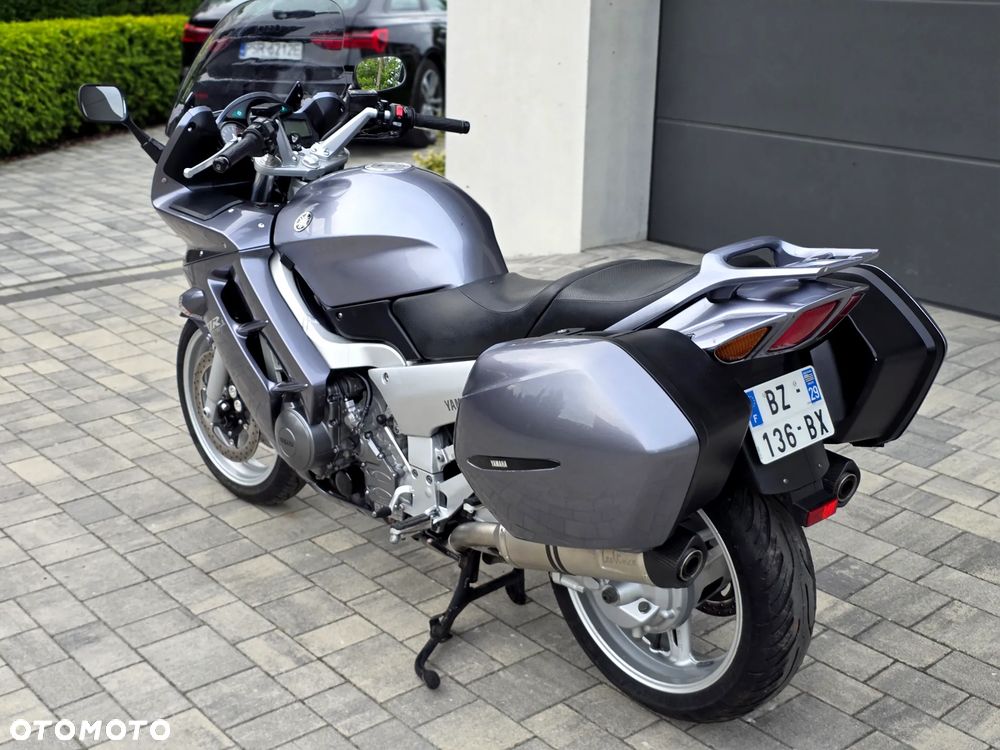 Yamaha FJR - 17