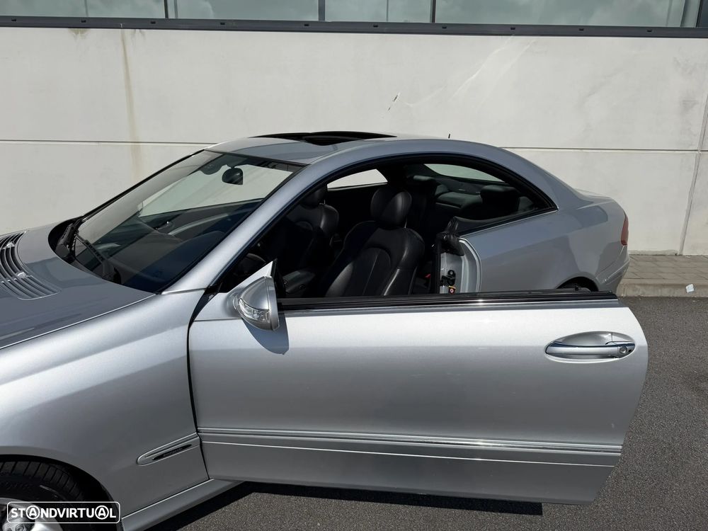 Mercedes-Benz CLK 220 CDI Avantgarde Sport Edition - 12