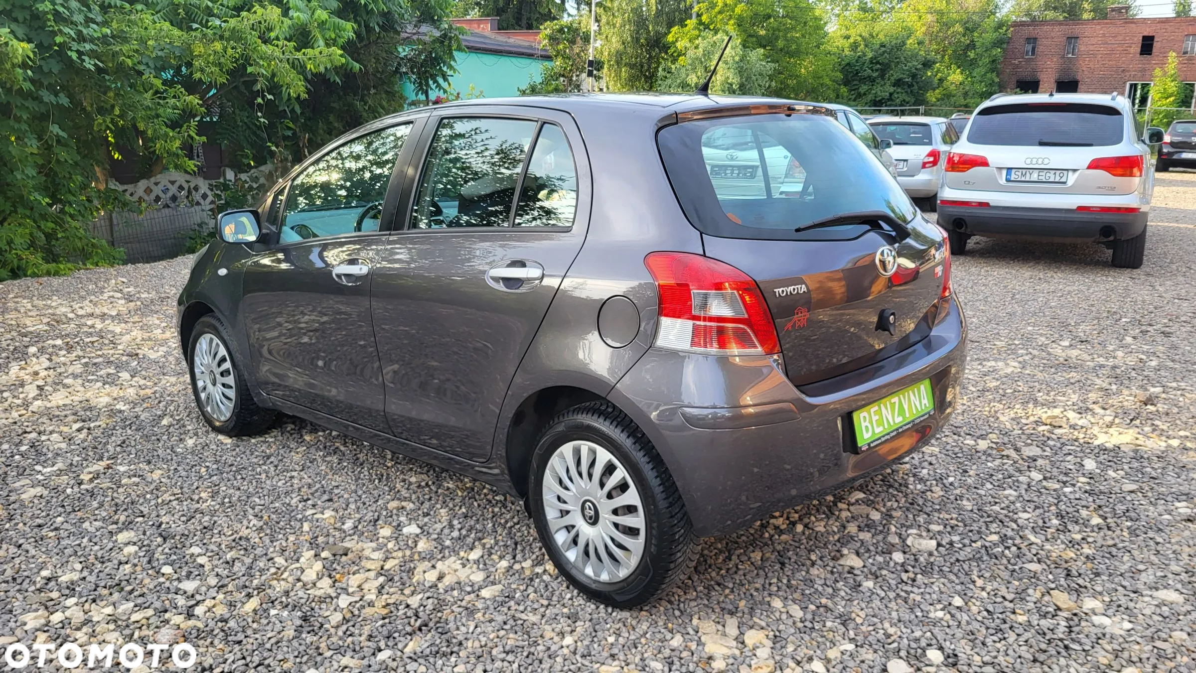 Toyota Yaris 1.0 Premium - 9