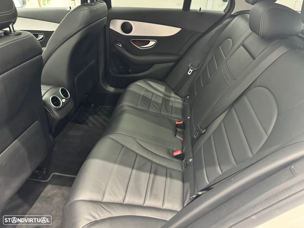 Mercedes-Benz C 300 de Edition - 29