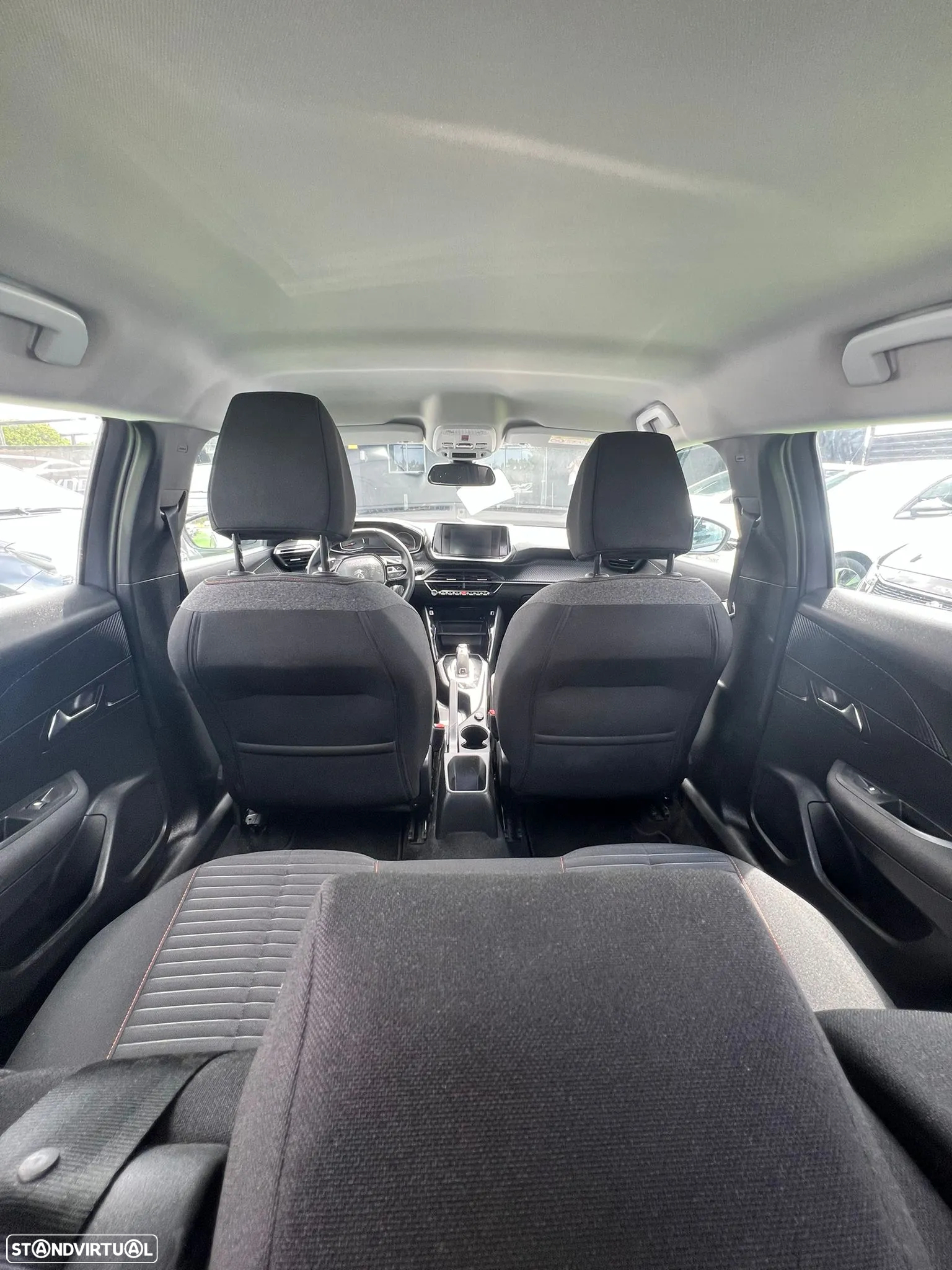 Peugeot 2008 - 7