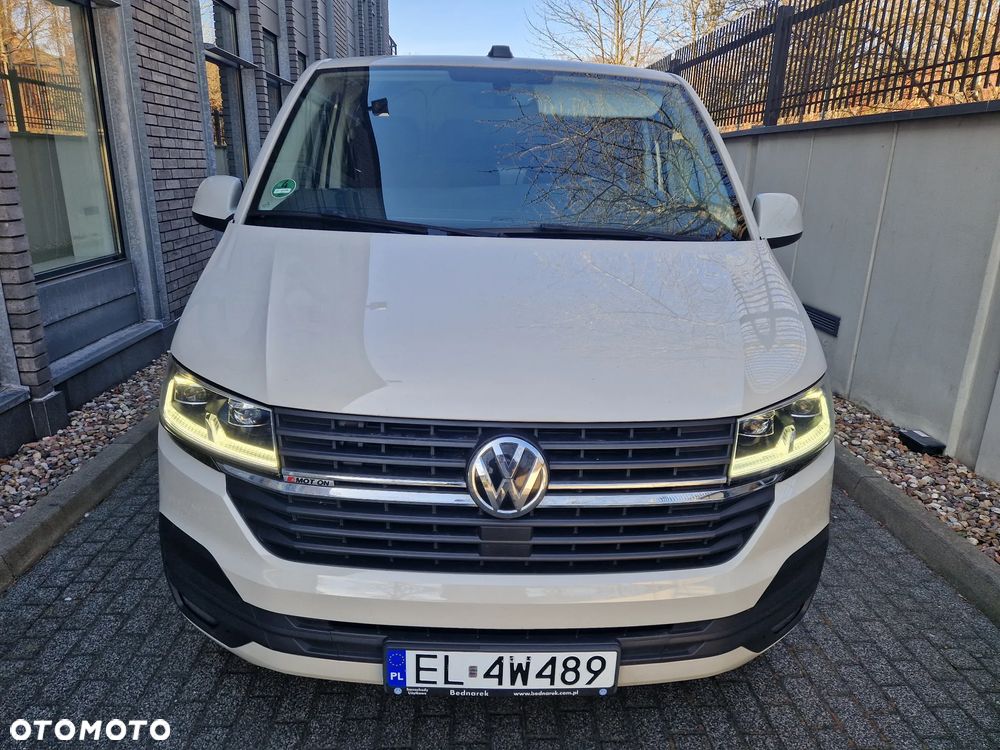 Volkswagen Transporter - 1