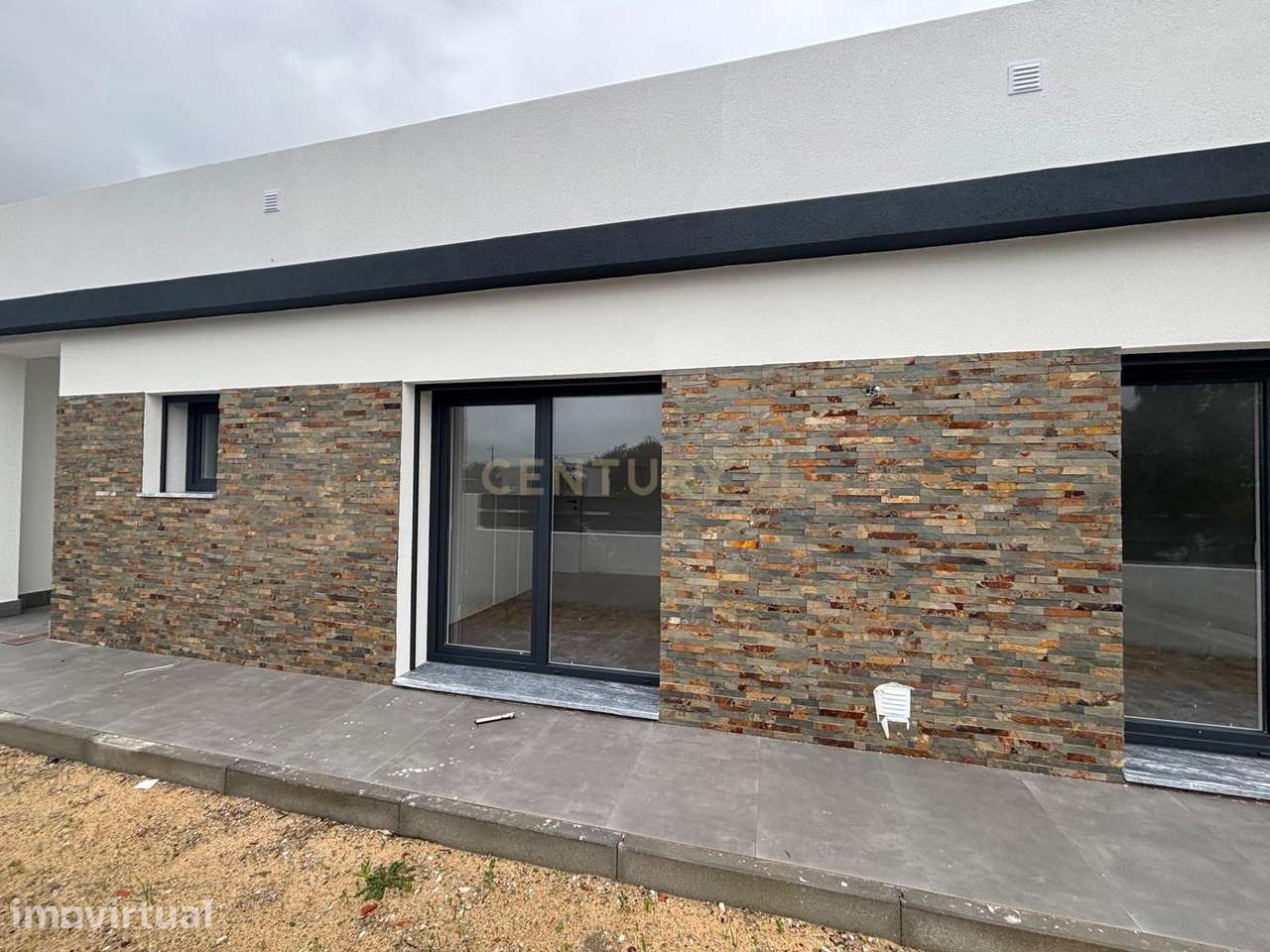 Moradia T3 Térrea Isolada com 3 suítes | Quinta do Anjo - Grande imagem: 4/36