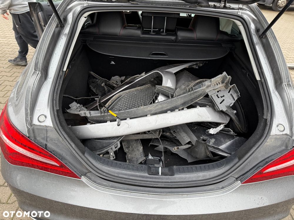 Mercedes-Benz CLA Shooting Brake 200 (CDI) d 7G-DCT AMG Line - 14