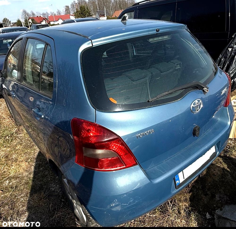 Toyota Yaris 1.3 Sol MM - 4