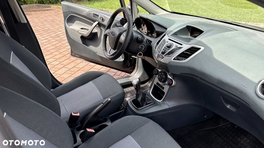 Ford Fiesta 1.25 Viva - 36