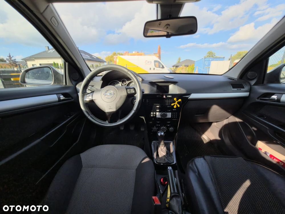 Opel Astra 1.9 CDTI 111 - 15