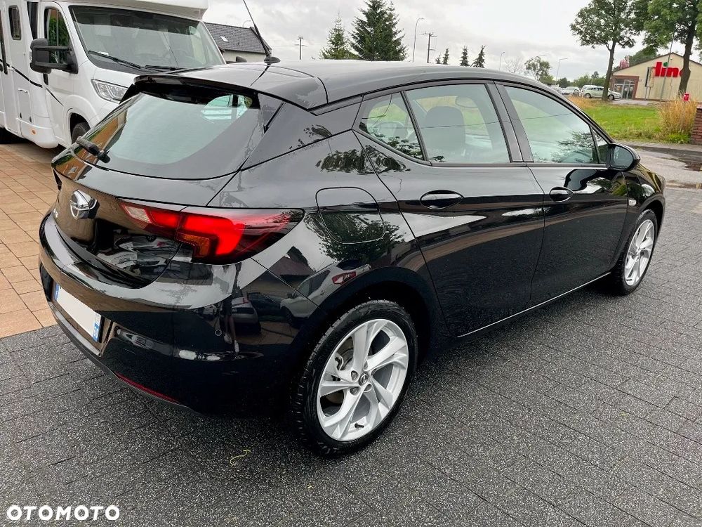 Opel Astra 1.2 T Business Edition S&S - 4
