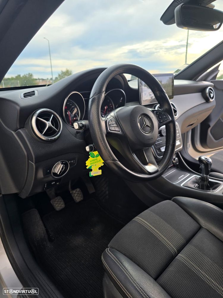 Mercedes-Benz CLA 180 d - 8
