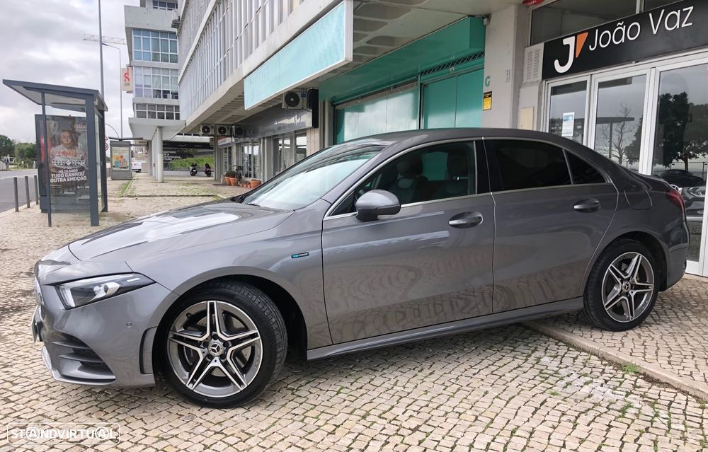 Mercedes-Benz A 250 Limousine e AMG Line - 5